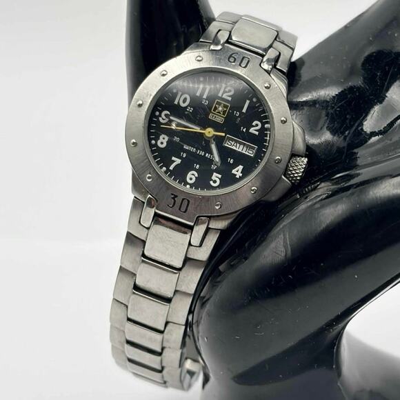 Silver U.S. Army Men’s Watch - Picture 1 of 3